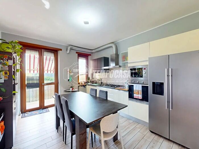 Appartamento con 5 locali in vendita in Via San Sudario Baraccone, Castagnito