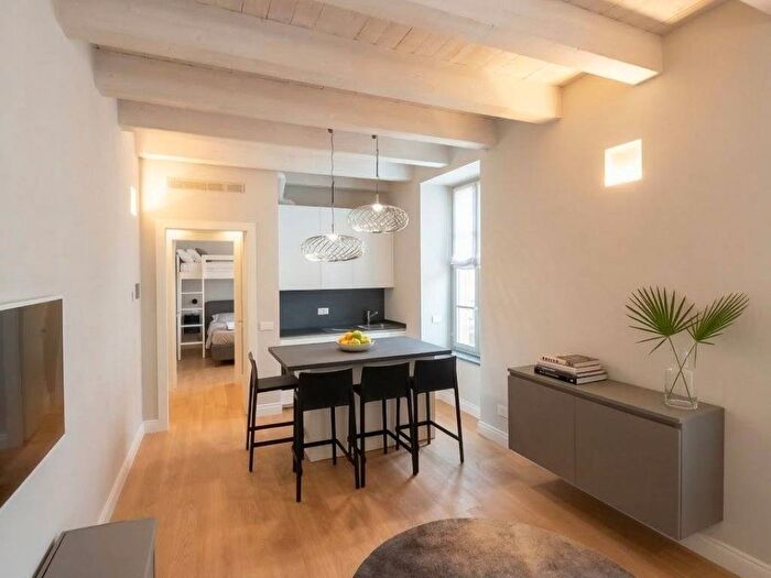 Appartamento bilocale in affitto in Centro Storico, Como