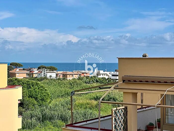 Appartamento trilocale in vendita in Via delle Dalie, Santa Marinella