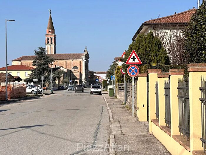 Appartamento trilocale in vendita in Via Roma, Arzergrande