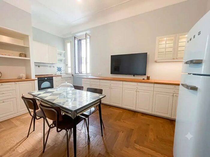 Appartamento trilocale in affitto in Via Pacini, Milano