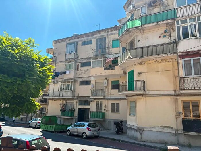 Appartamento trilocale in vendita in Via Giovanni di Giovanni, Messina