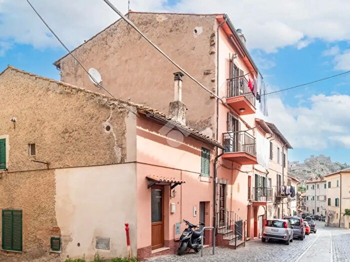 Appartamento bilocale in vendita in Via XX Settembre, Tolfa