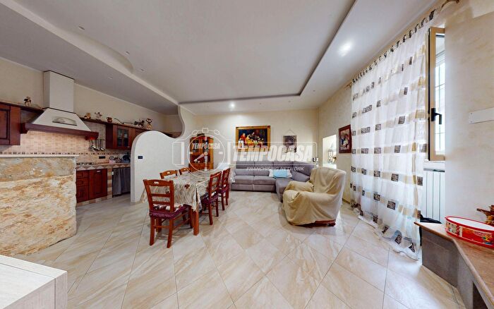 Casa quadrilocale in vendita in Via Leandro Pecci, Acquaviva Delle Fonti