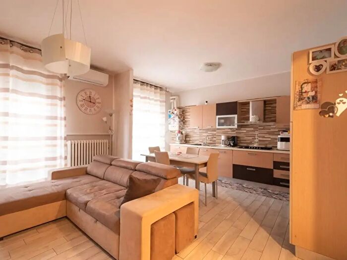 Appartamento trilocale in vendita in Via Giorgio Merighi, Carpi