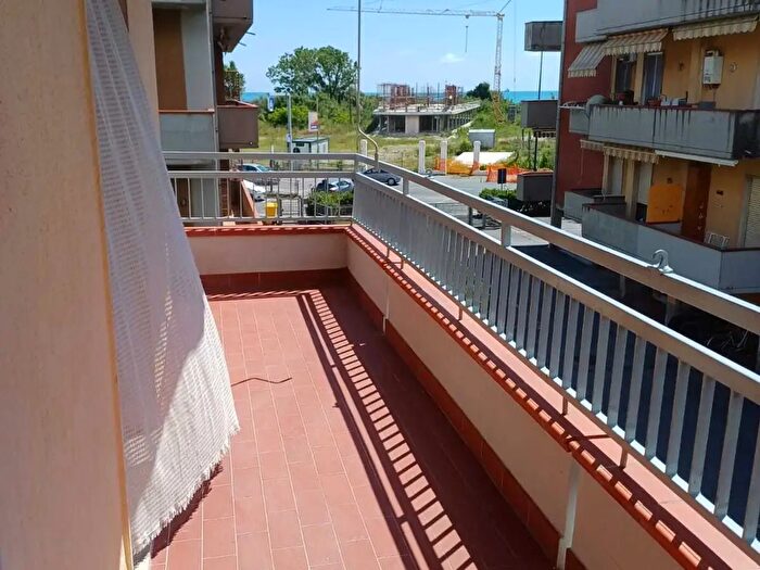 Appartamento trilocale in vendita in Sarzana