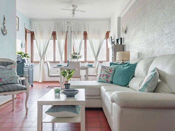 Appartamento trilocale in affitto in Lungomare Guglielmo Marconi, Lungomare Marconi, Alba Adriatica