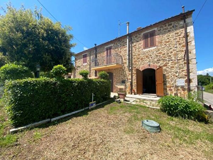 Casa con 6 locali in vendita in Manciano