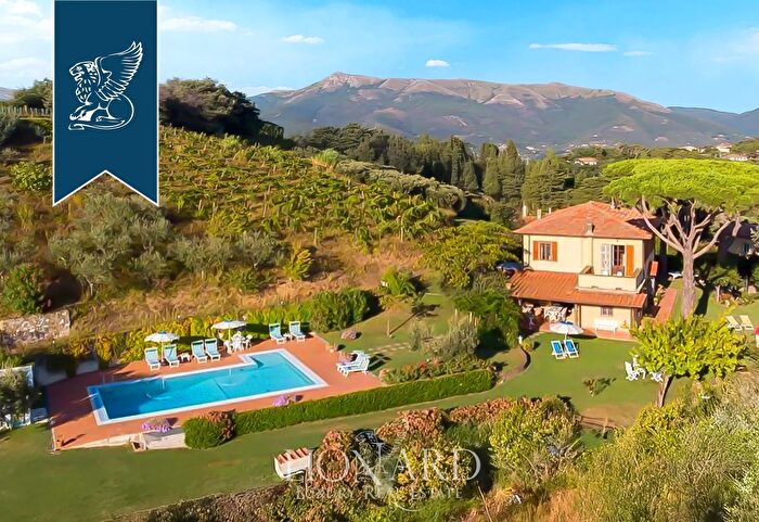 Casa quadrilocale in vendita in Massarosa