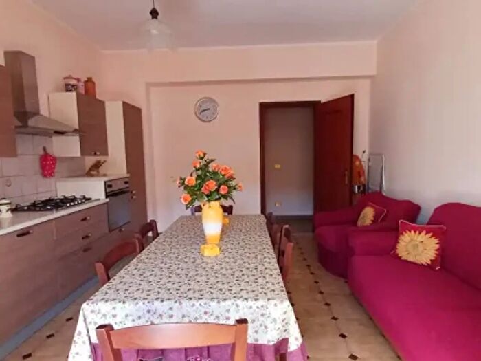 Appartamento con 5 locali in vendita in Piazza Leonardo da Vinci, Capo DOrlando