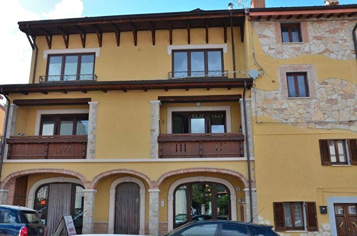 Appartamento trilocale in affitto in Via Arano, Ovindoli