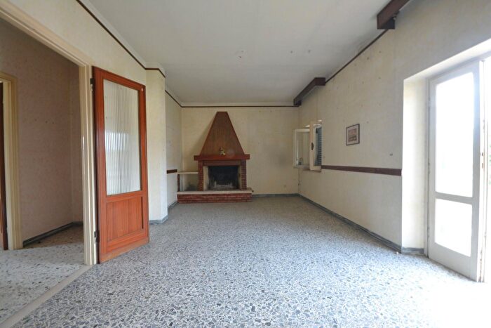 Appartamento con 5 locali in vendita in Lucca