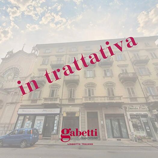 Appartamento trilocale in vendita in Via San Donato Bis, Torino