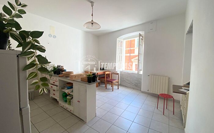 Appartamento quadrilocale in vendita in Via Beatrice, Massa