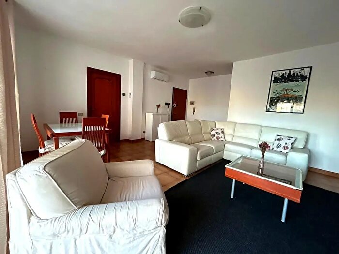 Appartamento con 5 locali in affitto in La Spezia