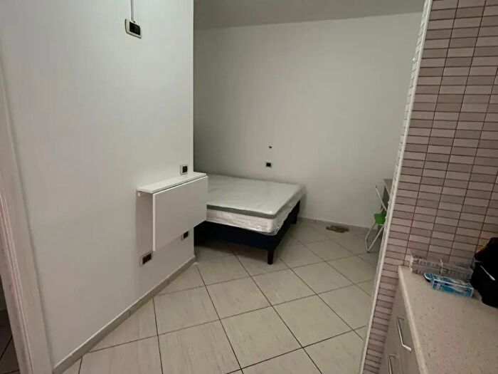 Appartamento monolocale in affitto in Via Ventaglieri, Napoli
