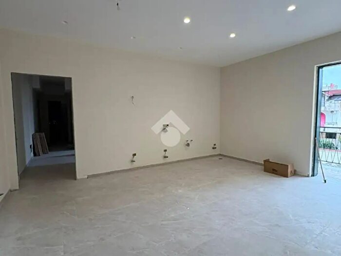 Appartamento trilocale in vendita in Via Alcide De Gasperi, Afragola