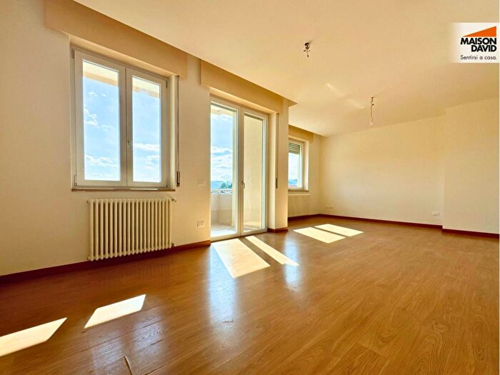 Appartamento con 5 locali in vendita in Via Dante, Trissino