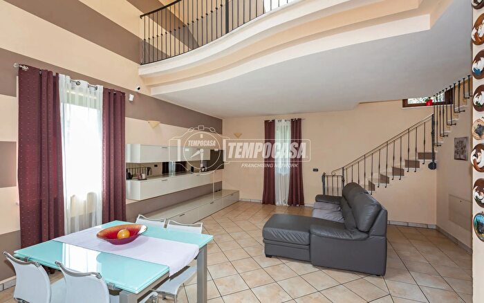 Case in Vendita e in Affitto - 3