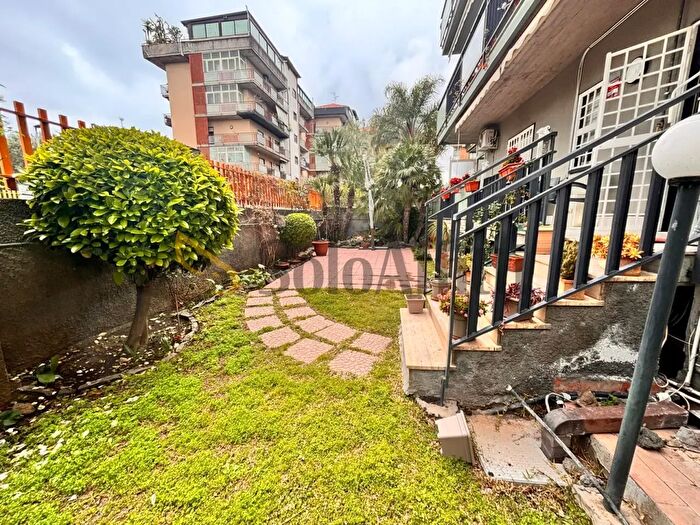 Appartamento bilocale in affitto in Via Paratore, Catania