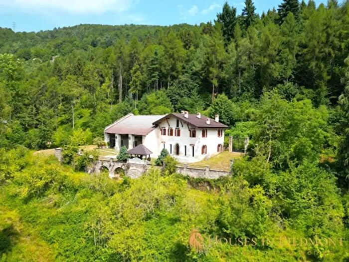 Casa con 6 locali in vendita in Garessio