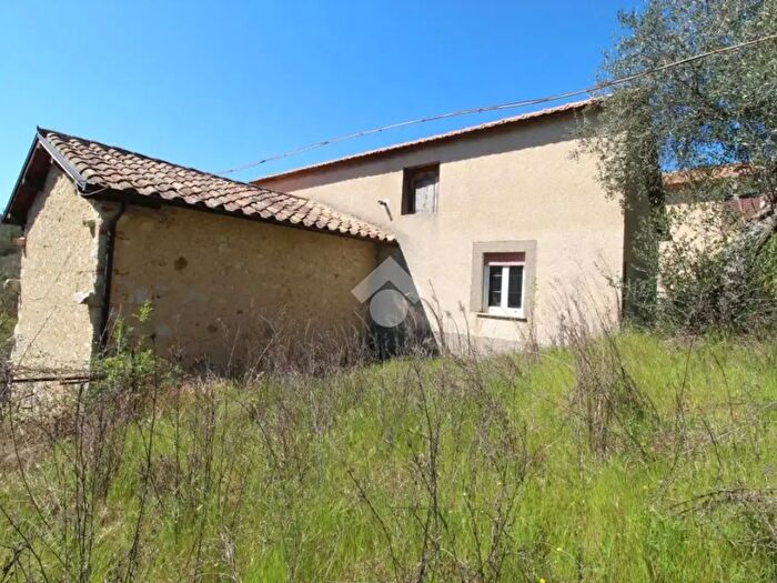 Casa trilocale in vendita in Strada Colle Casarini, Rocca Sinibalda