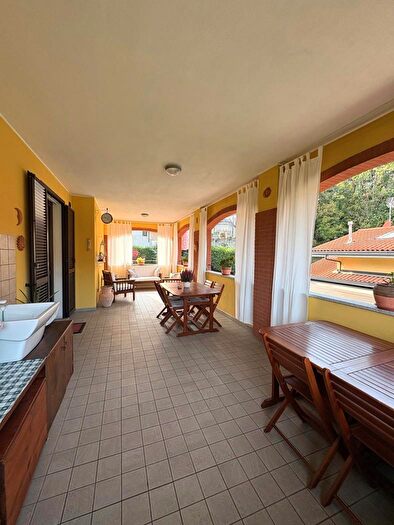 Appartamento con 5 locali in vendita in Borgata Selvaggio Sotto, Giaveno