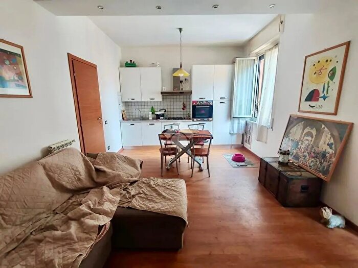 Appartamento con 6 locali in vendita in Via Antonio Caveri, Genova