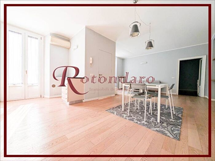 Appartamento bilocale in affitto in Via Francesco Petrarca, Vincenzo Monti, Milano
