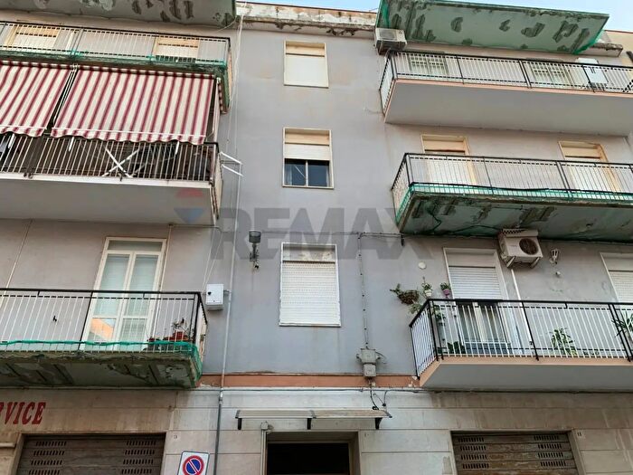 Appartamento trilocale in vendita in Via Filisto, Siracusa