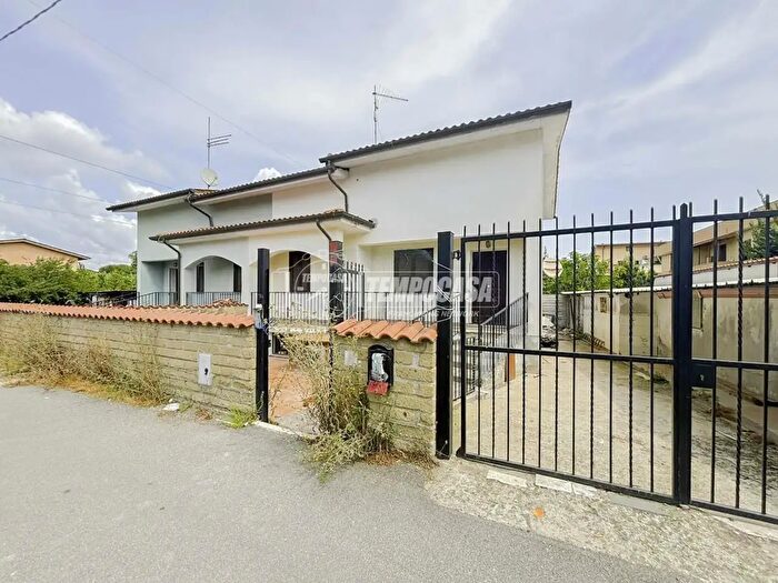 Casa con 5 locali in vendita in Via Papa Giovanni Paolo I, Anguillara Sabazia