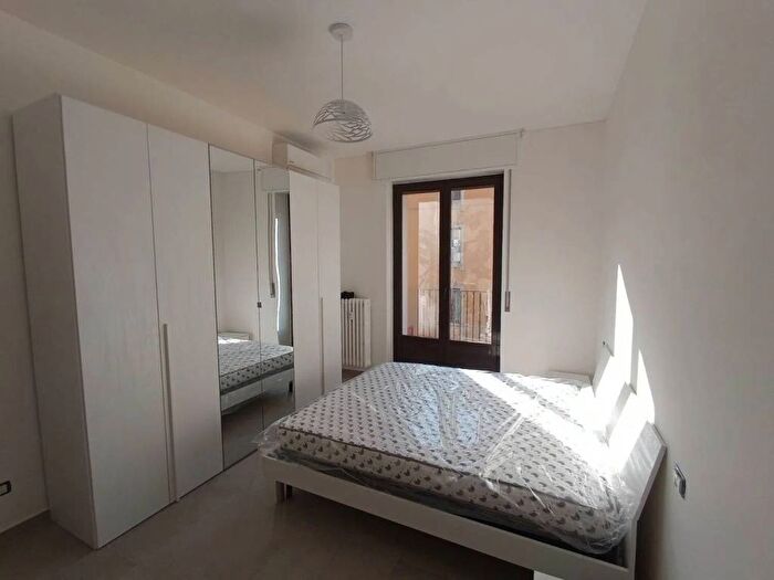 Appartamento trilocale in affitto in Via Antonio Fogazzaro, Montenero, Milano