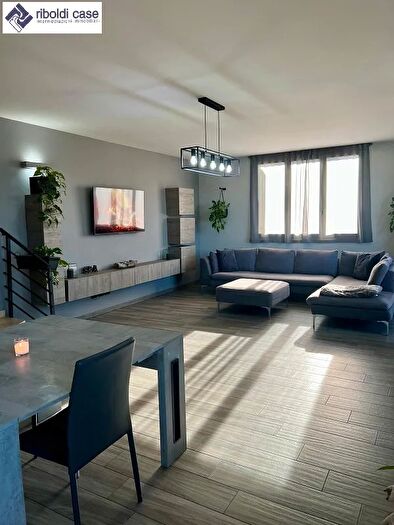 Appartamento trilocale in vendita in Besana In Brianza