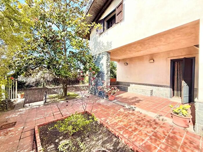 Casa con 6 locali in vendita in Via Piero della Francesca, Trecastagni