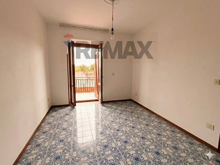Appartamento con 5 locali in vendita in Via delle Ginestre, Formia