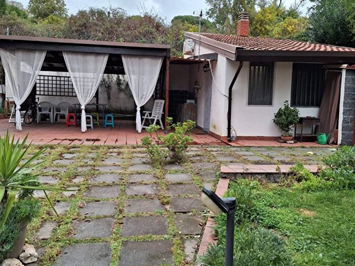 Appartamento monolocale in affitto in Via Fratelli Rosselli, Trecastagni