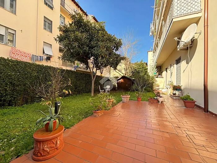 Appartamento trilocale in vendita in Via Ermenegildo Pistelli, Firenze