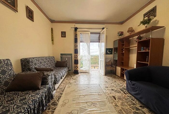 Appartamento trilocale in vendita in Via Marconi, Pegognaga