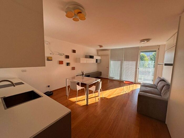 Appartamento monolocale in affitto in Via di Campo Marzio, San Vito Campi Elisi, Trieste