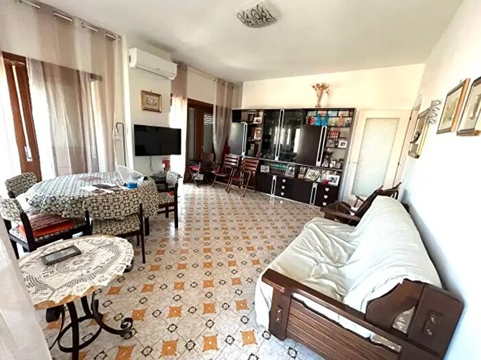 Appartamento trilocale in vendita in Largo Giovani XXIII, Nettuno