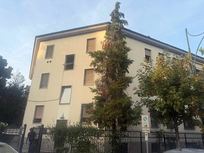 Appartamento bilocale in affitto in Viale Piemonte, Cusano Milanino