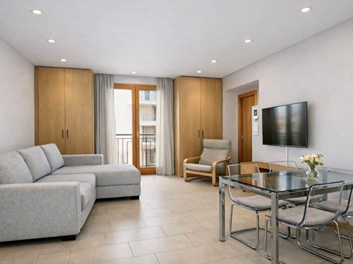 Appartamento monolocale in affitto in Via Giuseppe Ripamonti, Vigentino Fatima, Milano