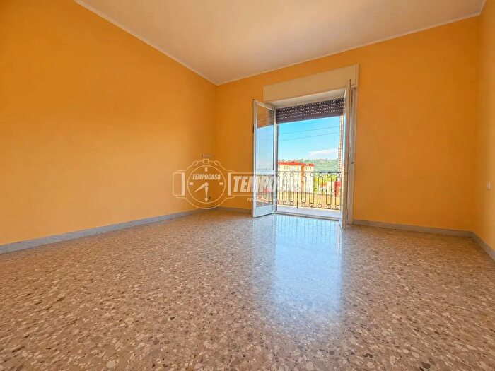 Appartamento bilocale in vendita in Via Diomede Carafa, Napoli