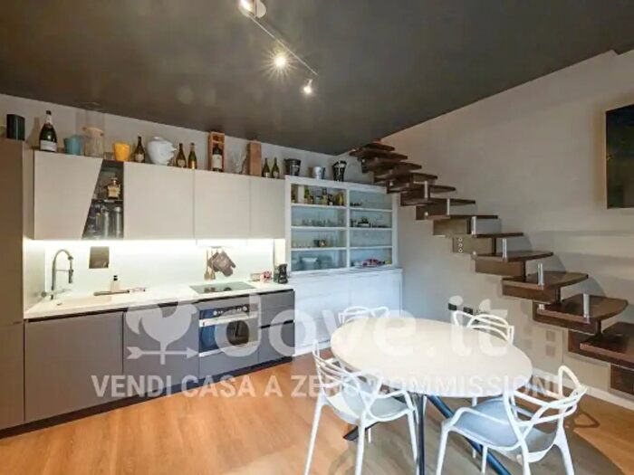Appartamento trilocale in vendita in Via Roma, Rancio Valcuvia
