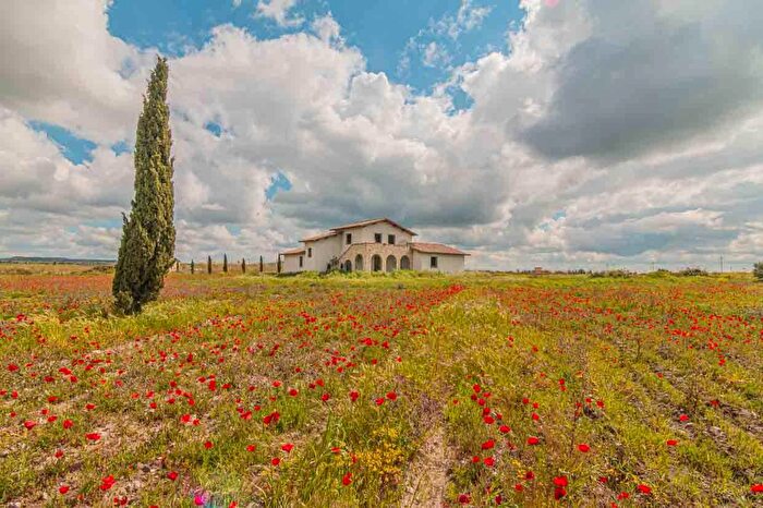 Casa con 6 locali in vendita in Canino