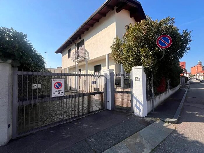 Appartamento quadrilocale in affitto in Via IV Novembre, Grugliasco