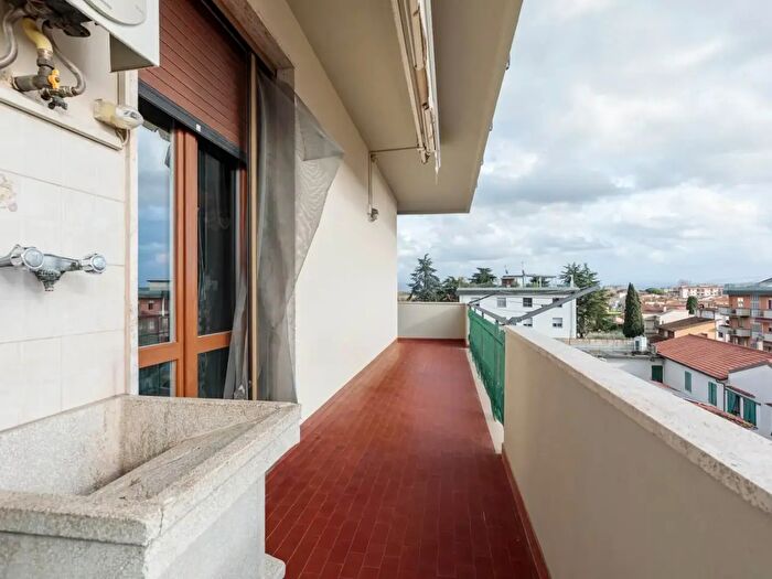 Appartamento quadrilocale in vendita in Via Pisacane, Campi Bisenzio