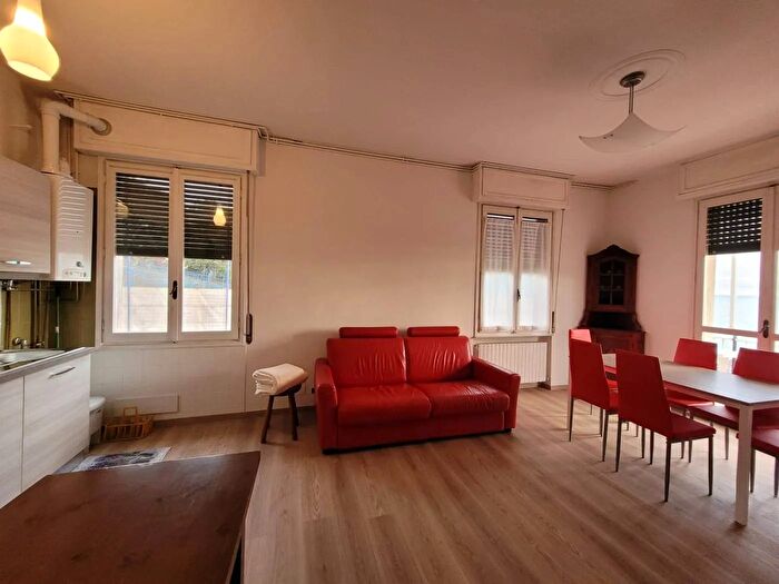 Appartamento trilocale in affitto in Via Luigi Isnart Ospedaletti, Ospedaletti