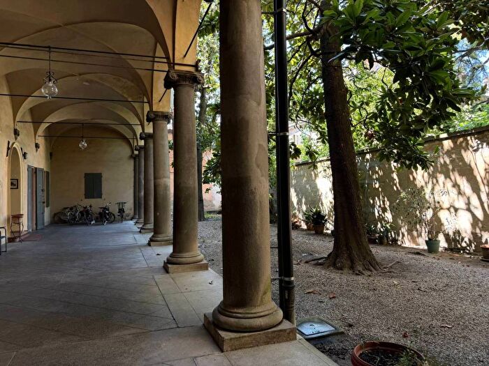 Appartamento quadrilocale in affitto in Via Toschi, Centro Storico, Reggio Emilia