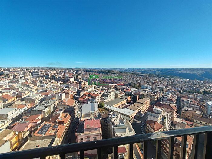 Appartamento con 6 locali in vendita in Ragusa